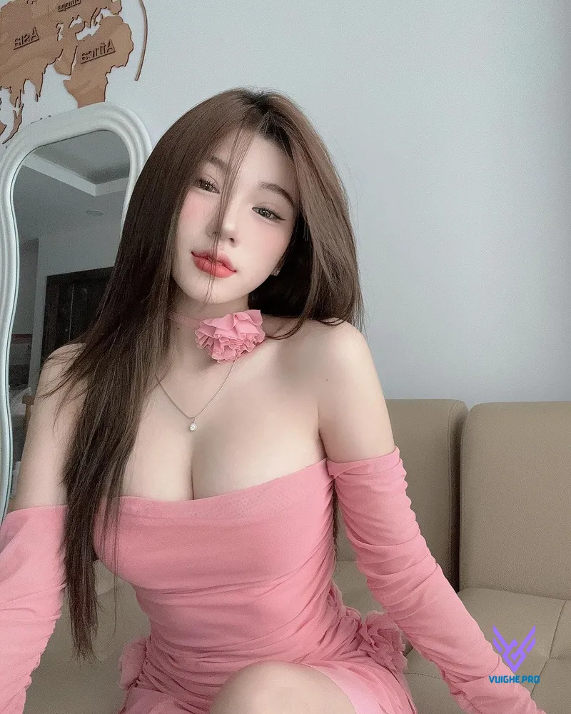 Hot girl Mi Trần lộ ảnh sex là ai?