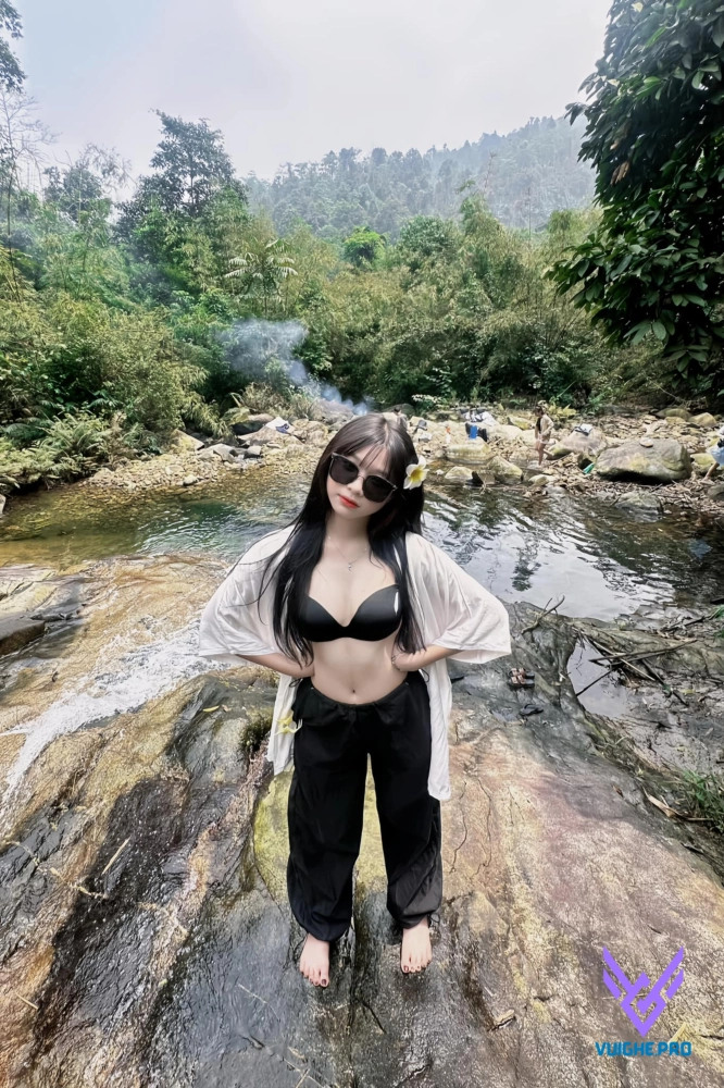 Tiktoker Linh Thỏ sexy 2